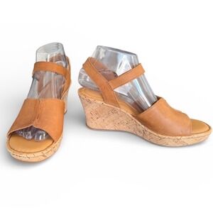 BORN Womens Agnio leather cork wedge sandals Size 8M bohohemian western core